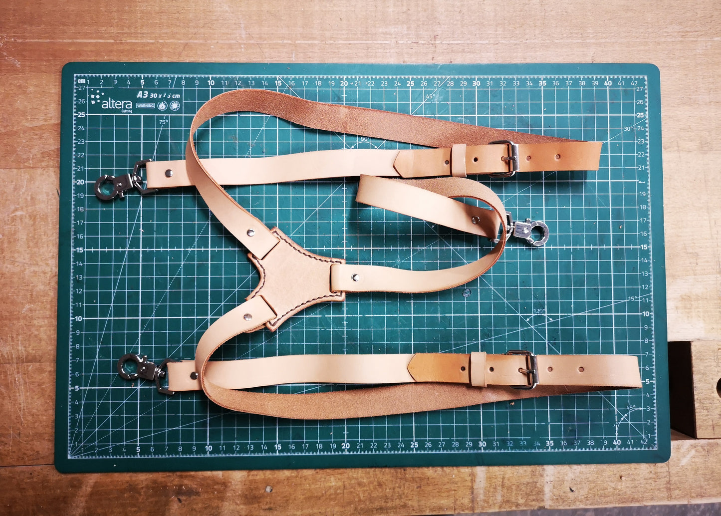 Leather Suspenders – Elevate Your Look with Timeless Support