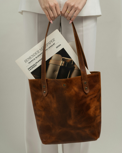 Leather Tote. Full hide. Cognac.